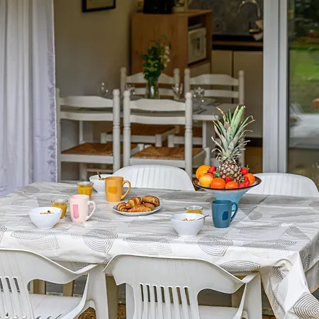 Le Beniguet By Interhome